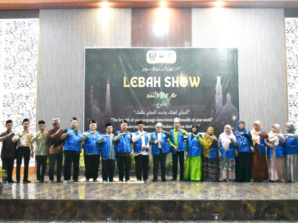 Lebah Show Al-Ittifaqiah 2025 resmi dibuka, ajang santri unjuk kemampuan berbahasa dan kreativitas Lebah Show Al-Ittifaqiah 2025 resmi dibuka, ajang santri unjuk kemampuan berbahasa dan kreativitas