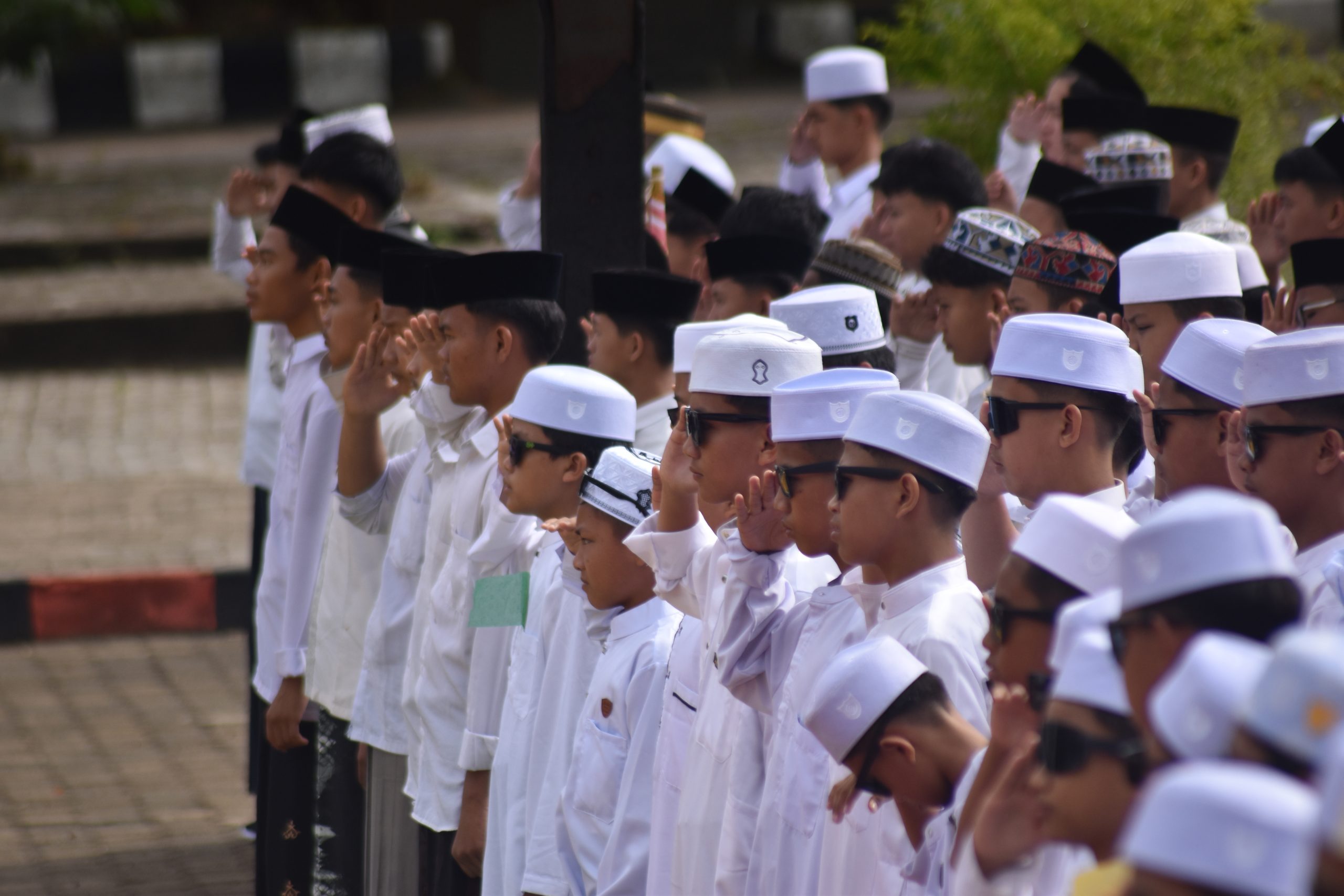 Al-Ittifaqiah Berduka: Ustadz M. Devison, S.Pd.I, Sang Mujahid Teknologi dan Penggerak Kemajuan Pesantren Al-Ittifaqiah Berduka: Ustadz M. Devison, S.Pd.I, Sang Mujahid Teknologi dan Penggerak Kemajuan Pesantren