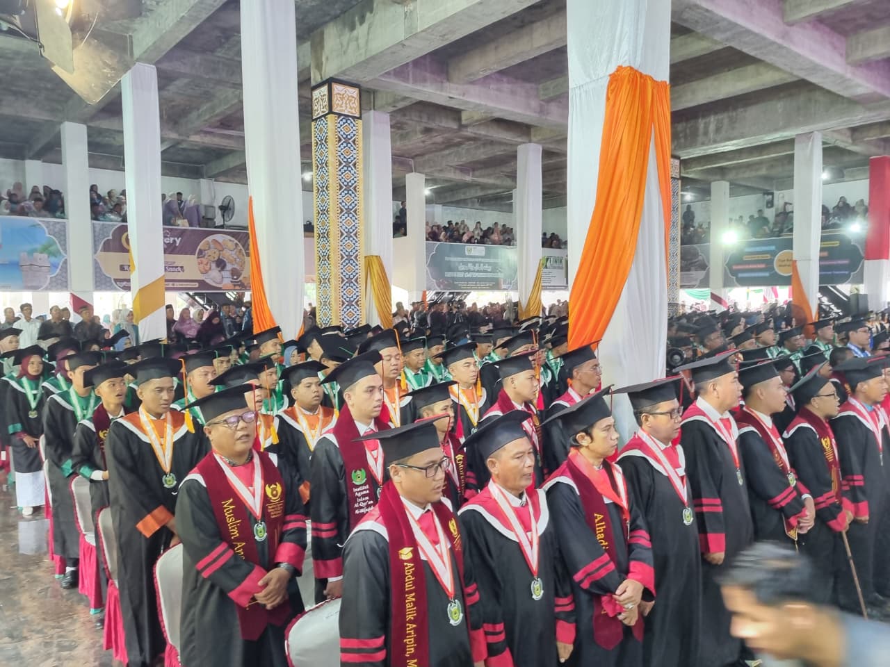 IAIQI Resmi Menjadi Universitas, 341 Wisudawan Dikukuhkan: Mampukah Universitas Pesantren Ini Menjadi Pusat Keilmuan Qur’ani Nasional?